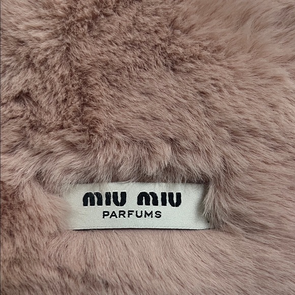 Miu Miu Blush Faux Fur Shoulder Bag - Picture 2 of 4